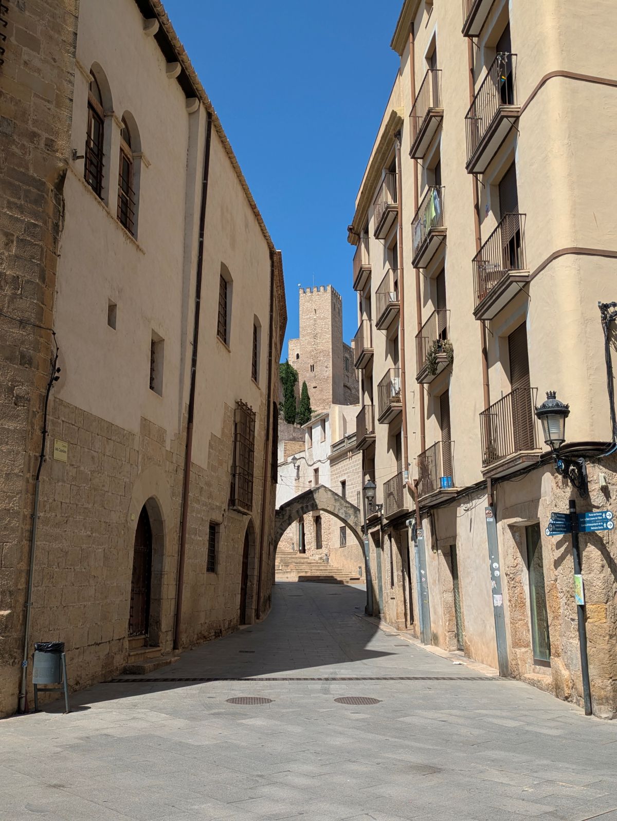 12-kleiner Bummel im wie ausgestorbenen Tortosa